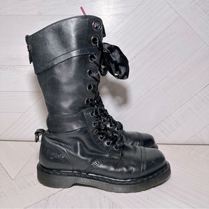 DR DOC MARTENS Triumph Fold Over Boots Plaid Lined 12107 W's 8 US L RARE